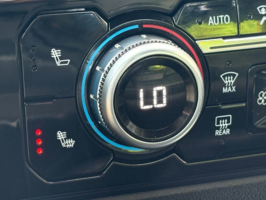 Used 2022 GMC Sierra 1500 SLT image 5