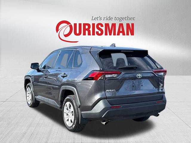 Used 2023 Toyota RAV4 LE image 4