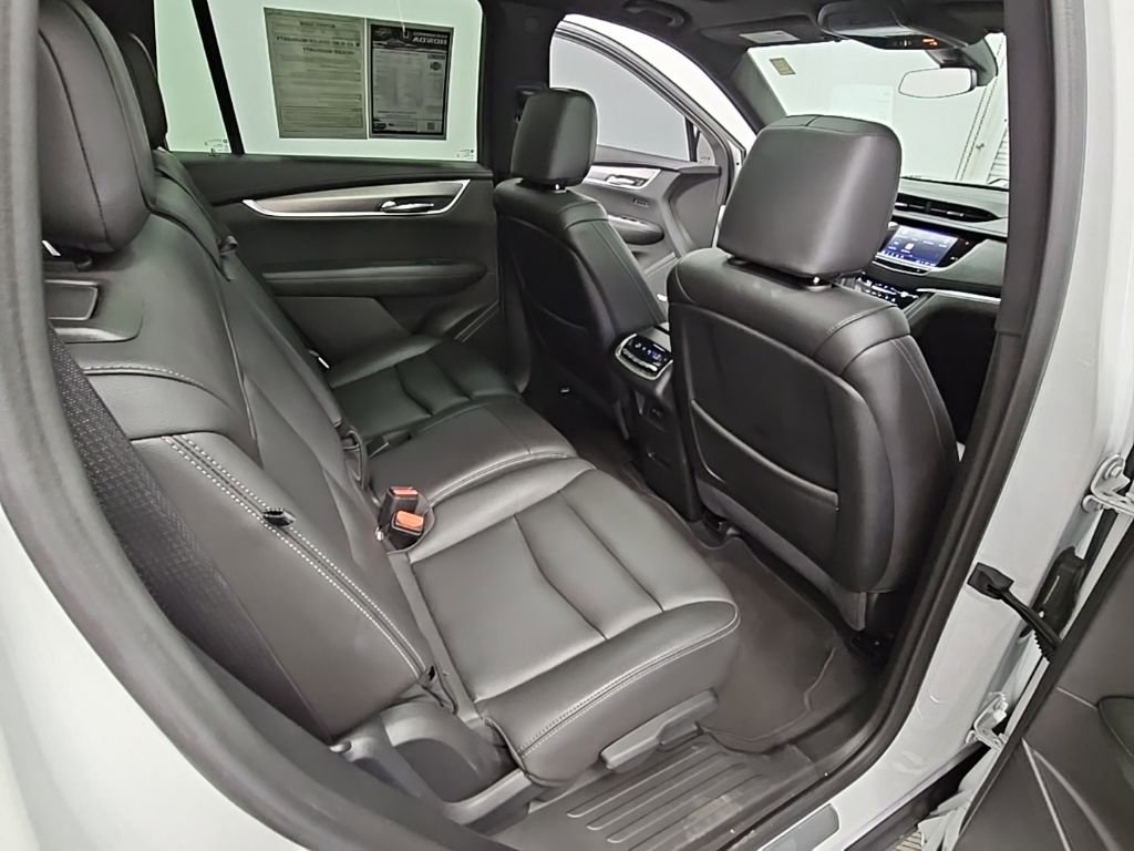 Used 2023 Cadillac XT6 Luxury image 38