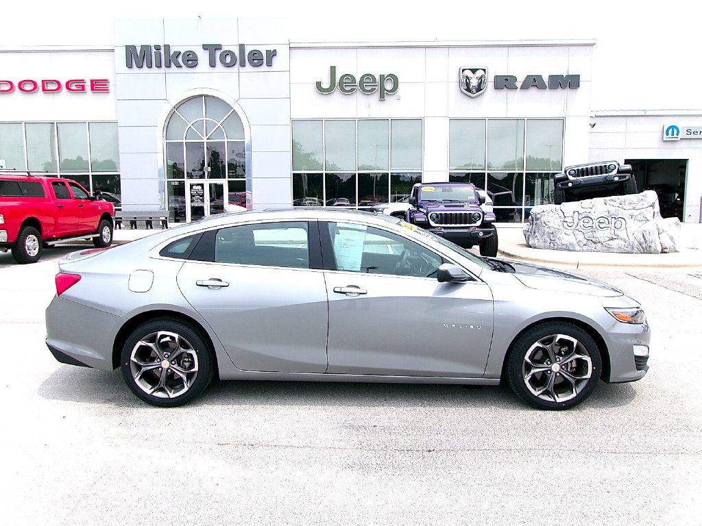 Used 2024 Chevrolet Malibu LT FWD image 4