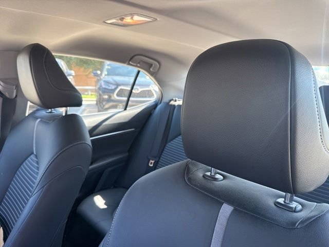 Used 2018 Toyota Camry SE w/ Convenience Package FWD image 9
