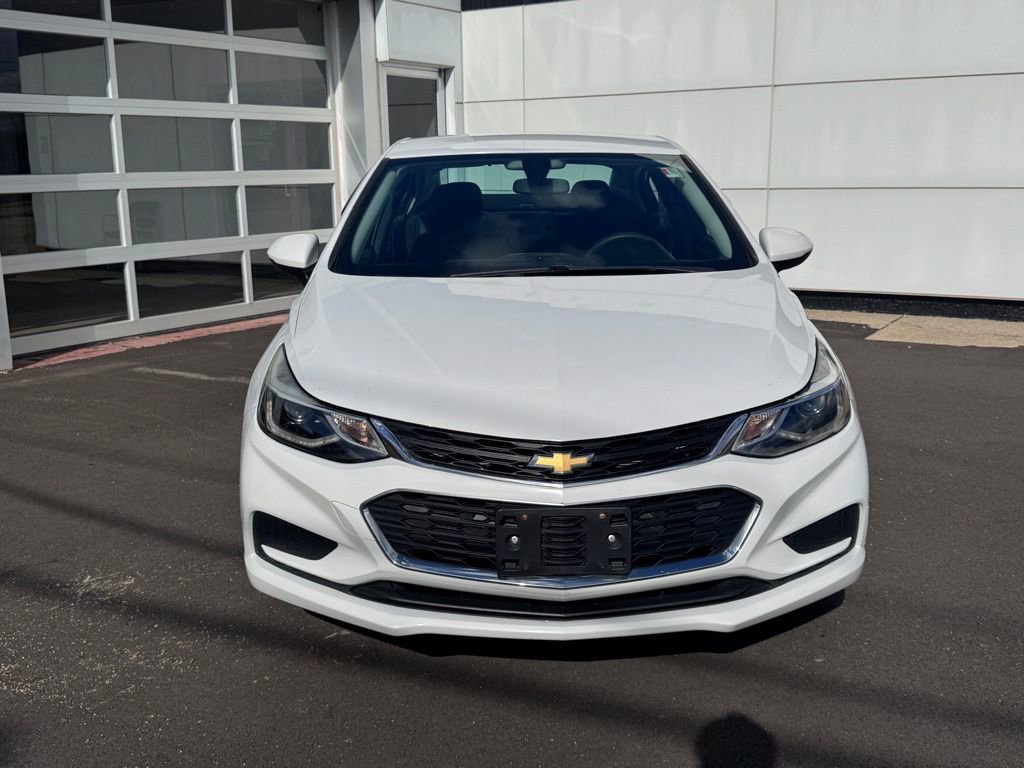 Used 2017 Chevrolet Cruze LT image 10