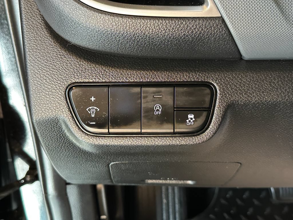 Used 2024 Kia Seltos LX AWD/4WD image 18