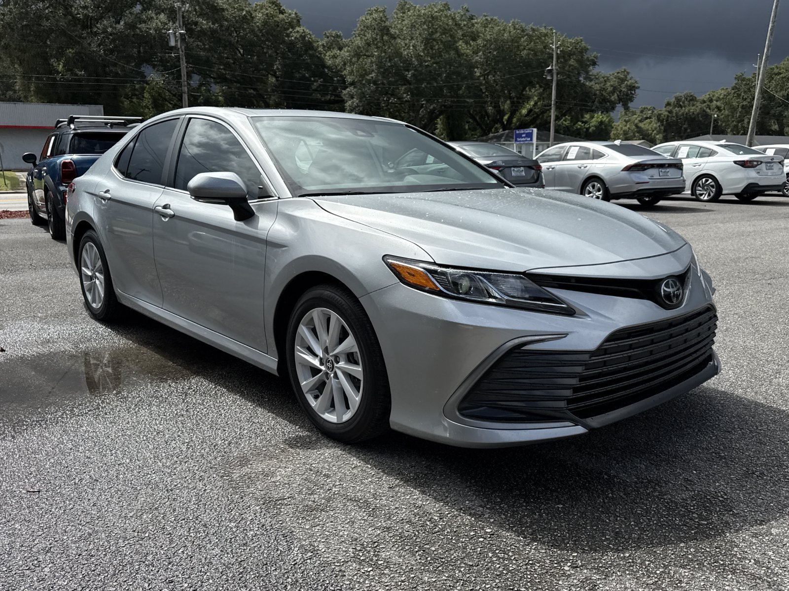 Used 2024 Toyota Camry LE w/ Convenience Package FWD image 7