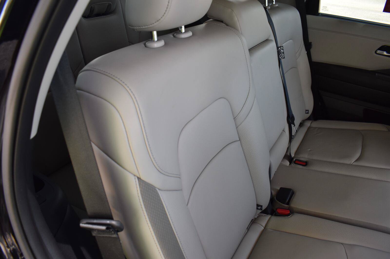 Used 2025 Nissan Pathfinder SL FWD image 65