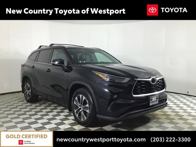 Certified 2022 Toyota Highlander XLE image 1