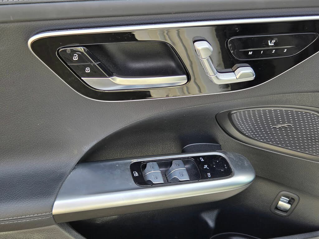Used 2022 Mercedes-Benz C 300 Sedan image 22