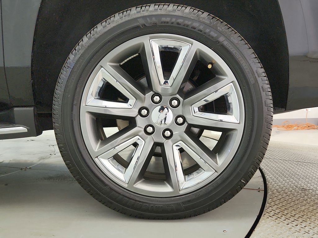 Used 2019 Chevrolet Suburban Premier image 43