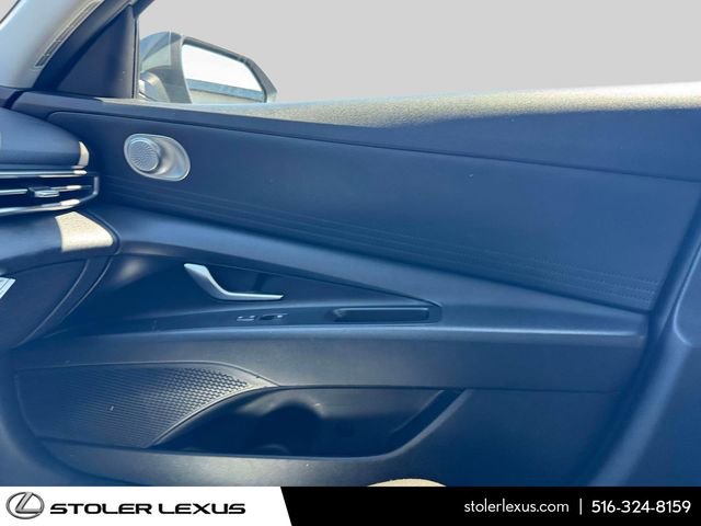 Used 2023 Hyundai Elantra SEL w/ Preferred Accessory Package FWD image 39
