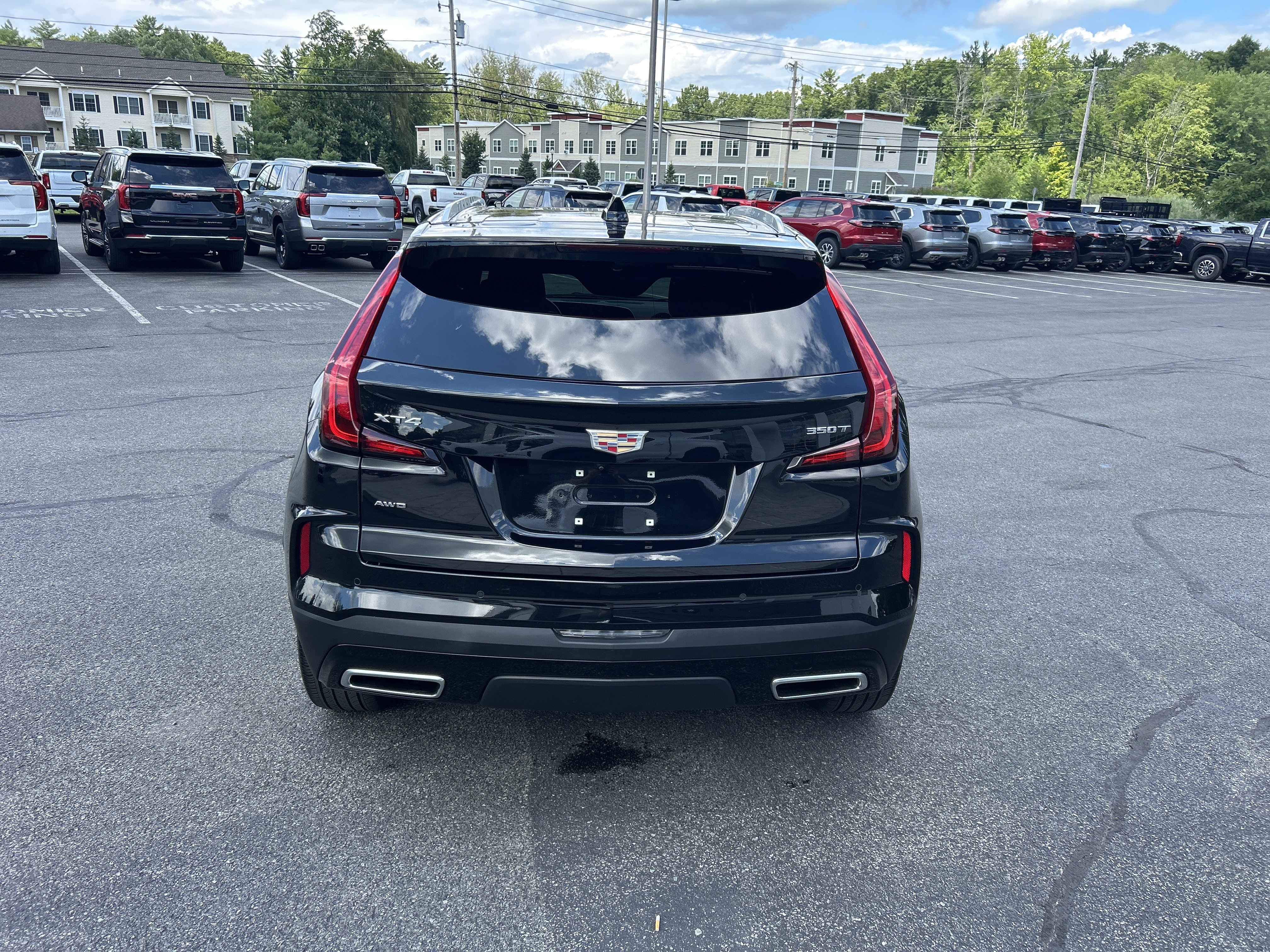 Certified 2025 Cadillac XT4 Premium Luxury w/ Cold Weather Package AWD/4WD image 7
