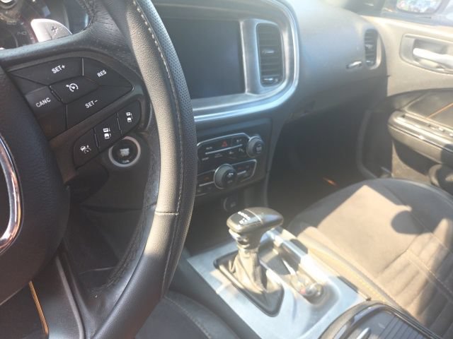 Used 2018 Dodge Charger R/T RWD image 7