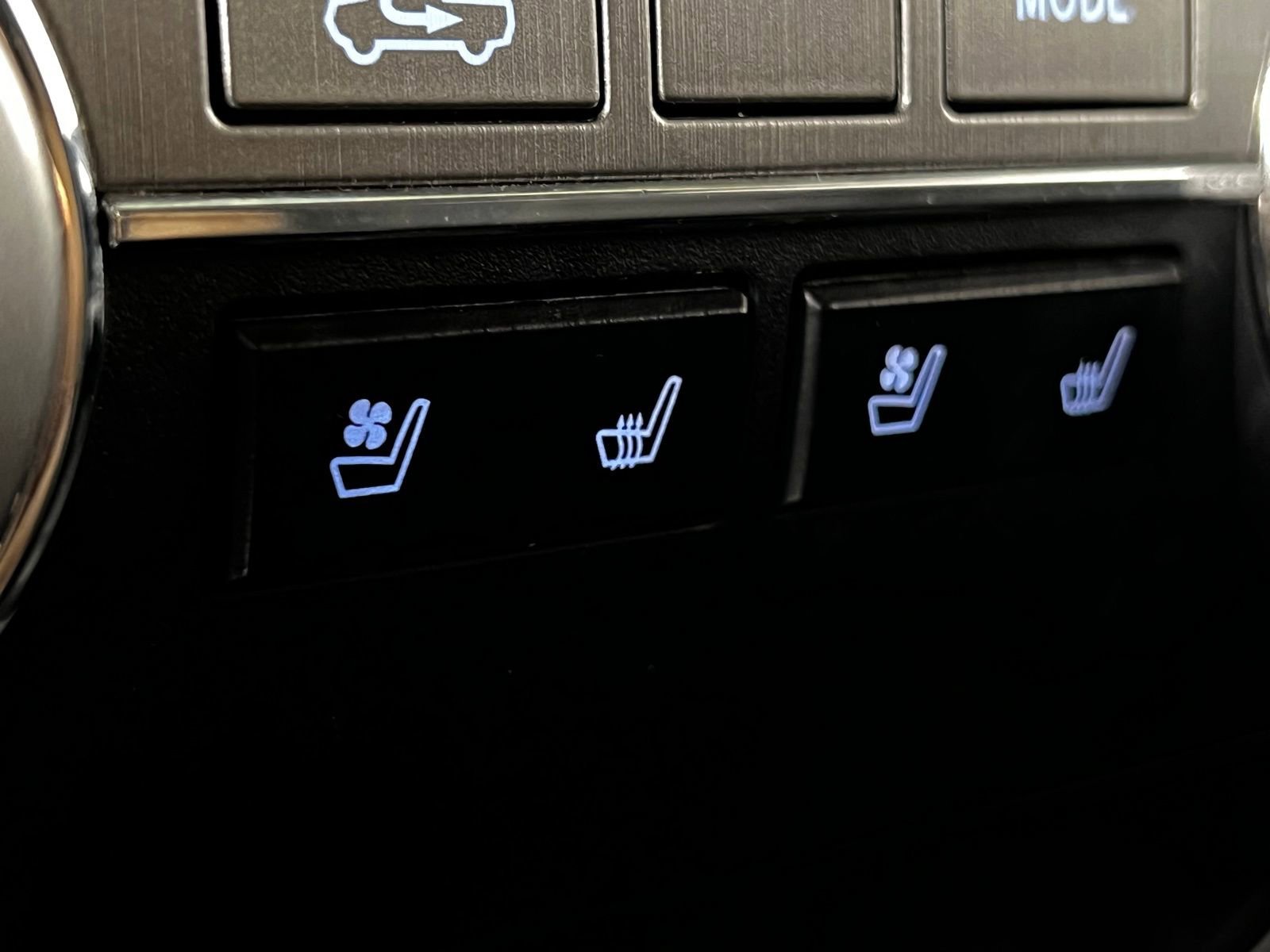 Used 2019 Toyota Tundra Platinum image 22