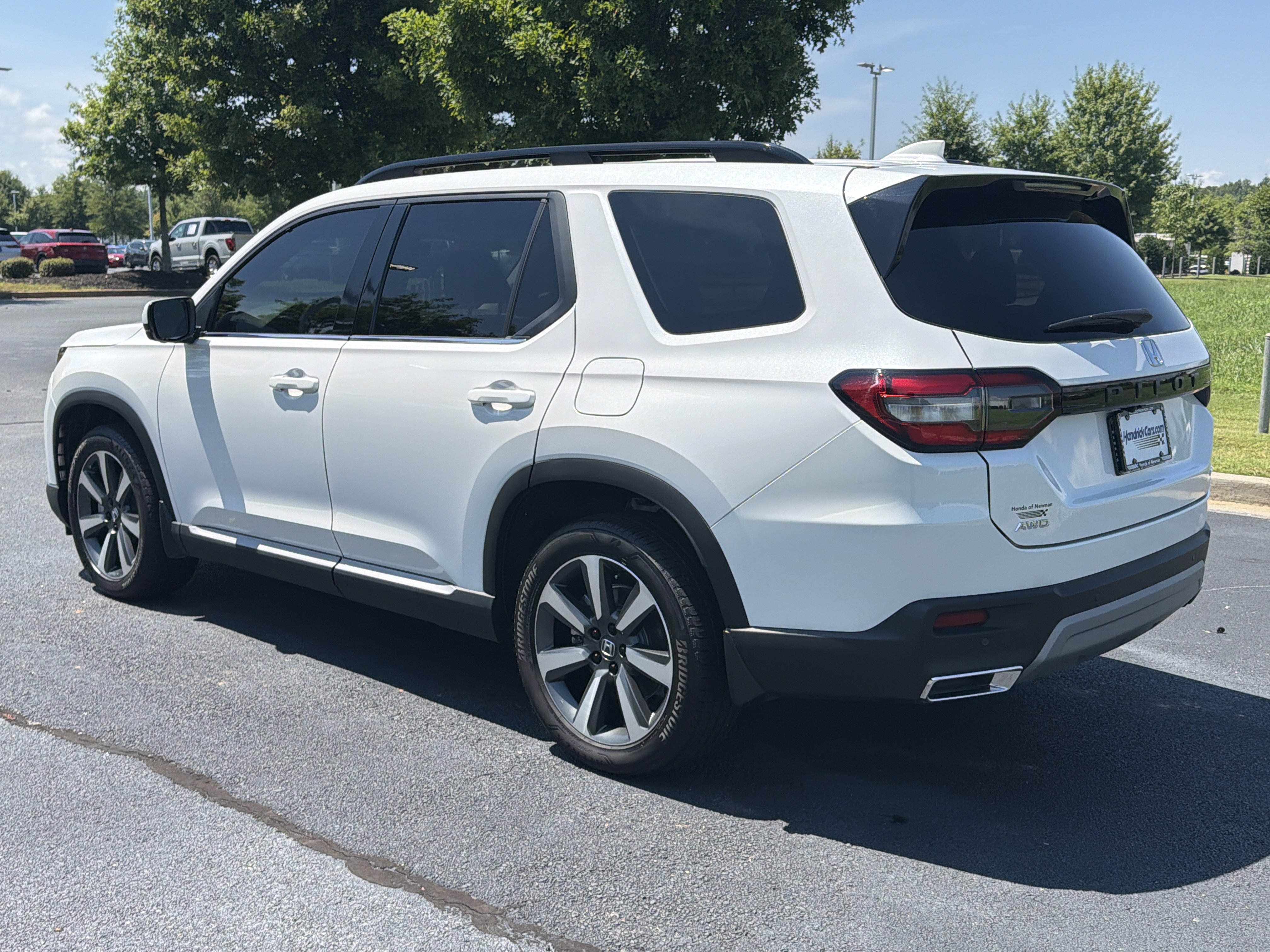 Used 2025 Honda Pilot Elite image 7