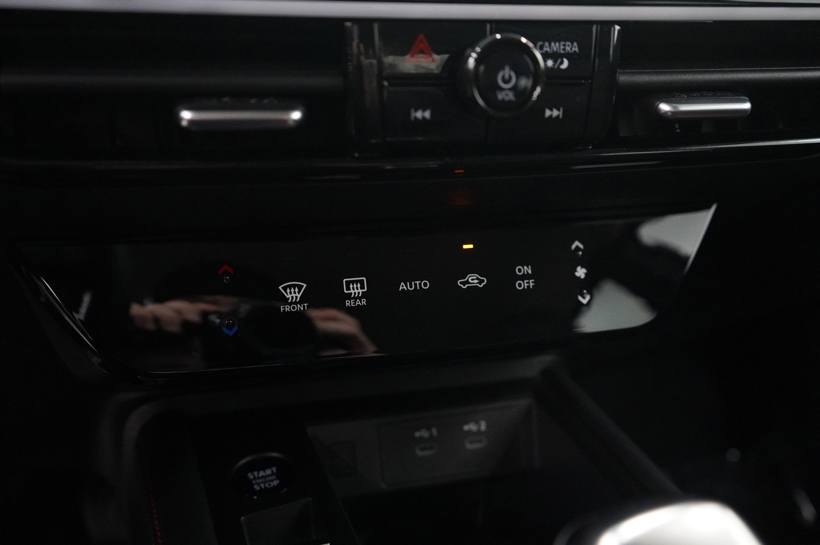 Used 2025 Nissan Kicks SR w/ Illumination Package image 20