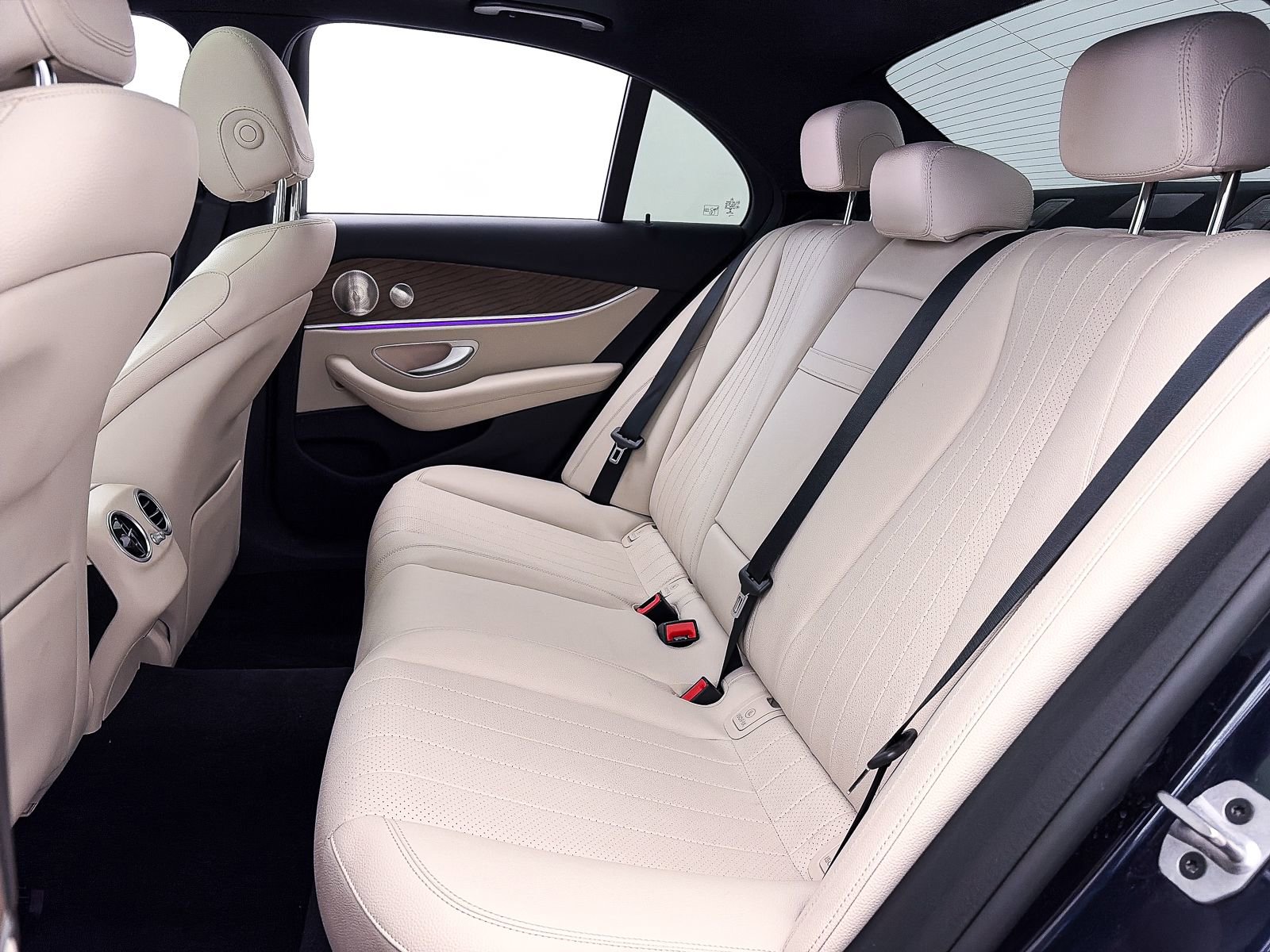 Used 2022 Mercedes-Benz E 350 Sedan image 40