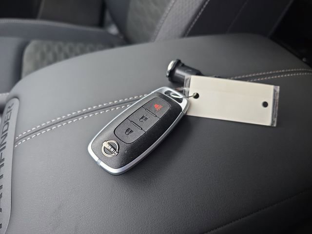 New 2025 Nissan Pathfinder S image 29