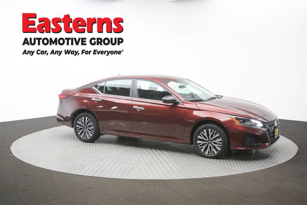 Used 2025 Nissan Altima 2.5 SV AWD/4WD image 43