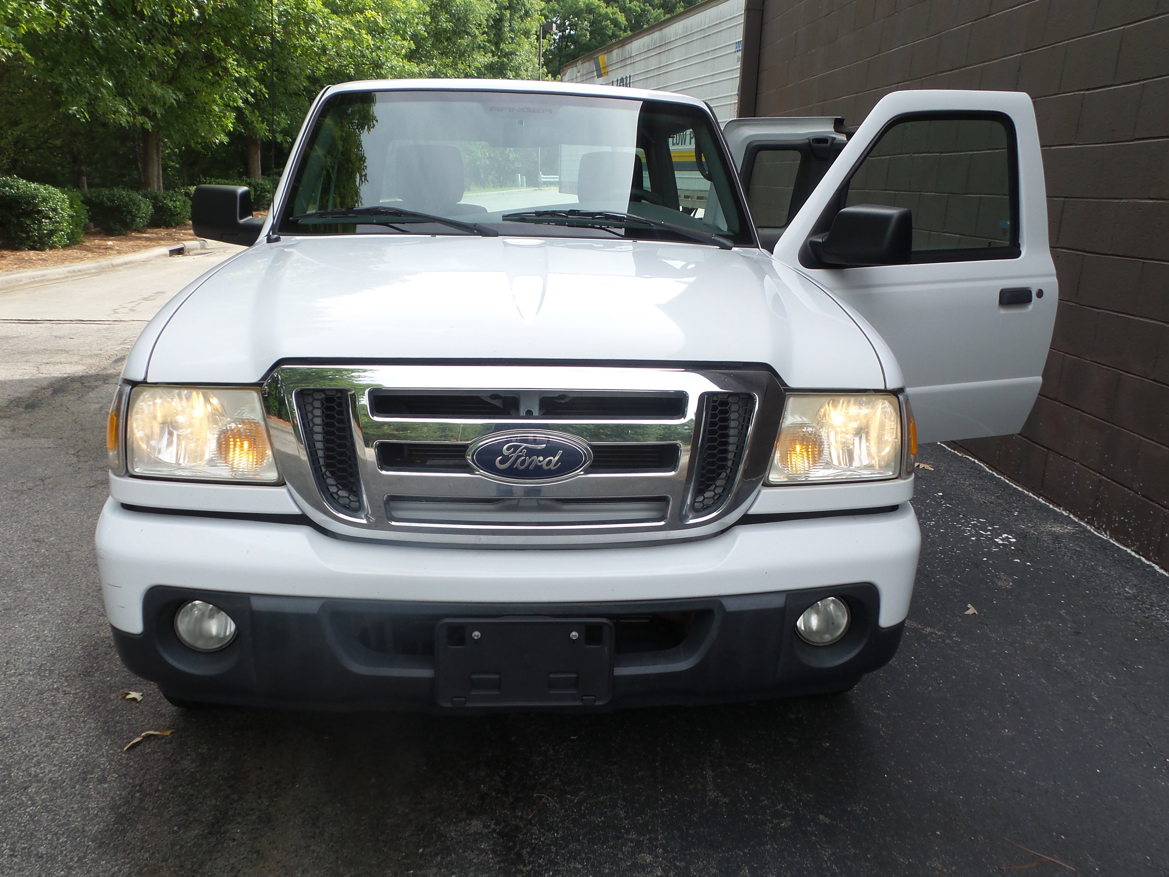 Used 2011 Ford Ranger XLT image 25