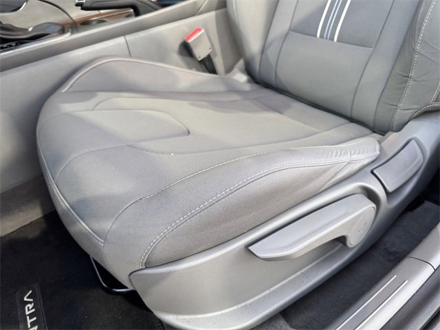 Used 2023 Hyundai Elantra SEL w/ Preferred Accessory Package image 21