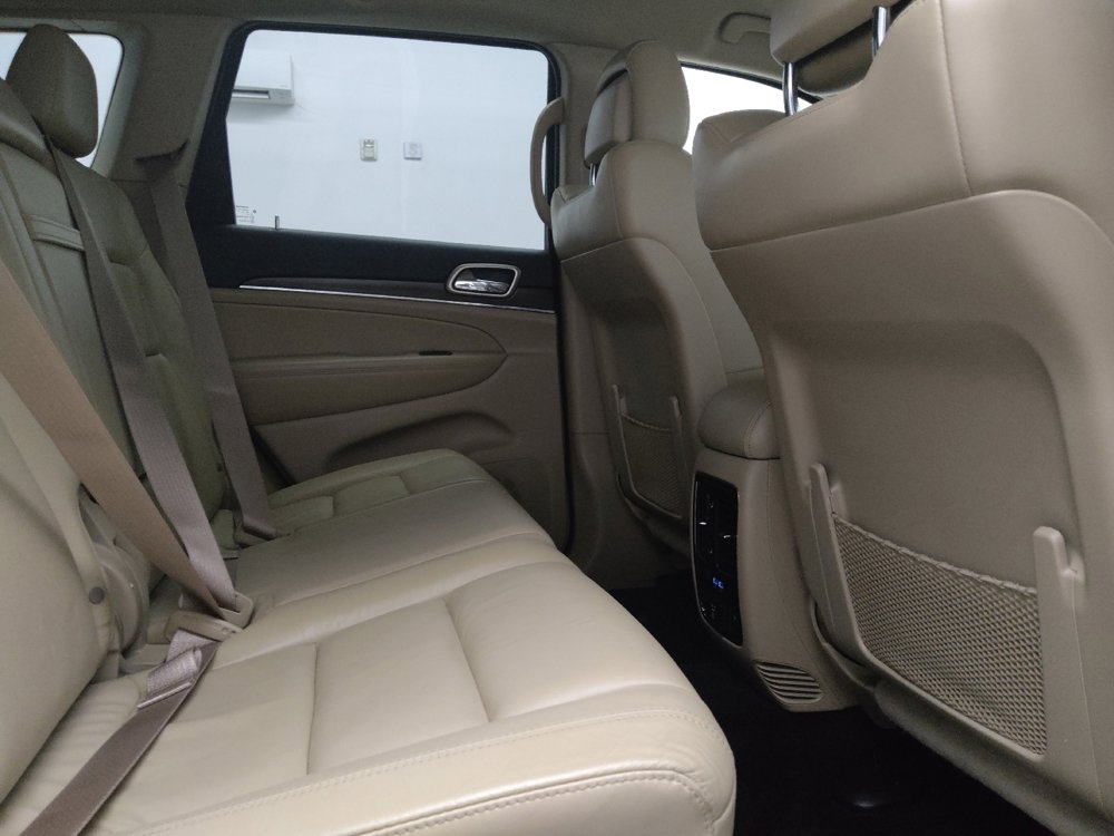 Used 2017 Jeep Grand Cherokee Limited AWD/4WD image 19