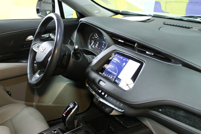 Used 2021 Cadillac XT4 Premium Luxury w/ Sun And Sound Package image 10