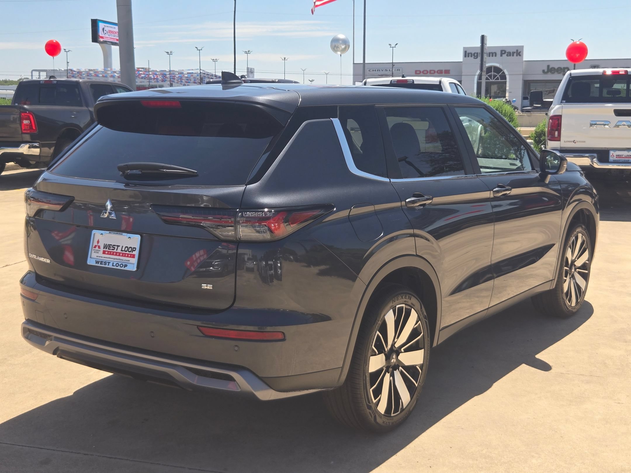 New 2026 Mitsubishi Outlander SE FWD image 5