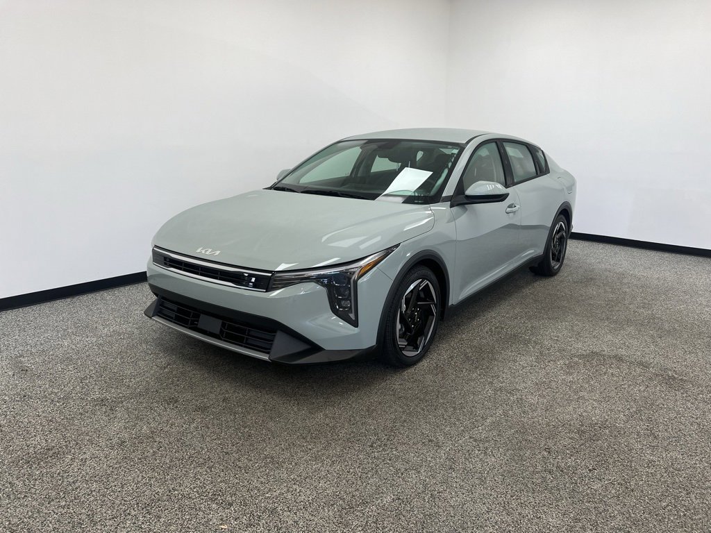 Used 2025 Kia K4 EX image 16