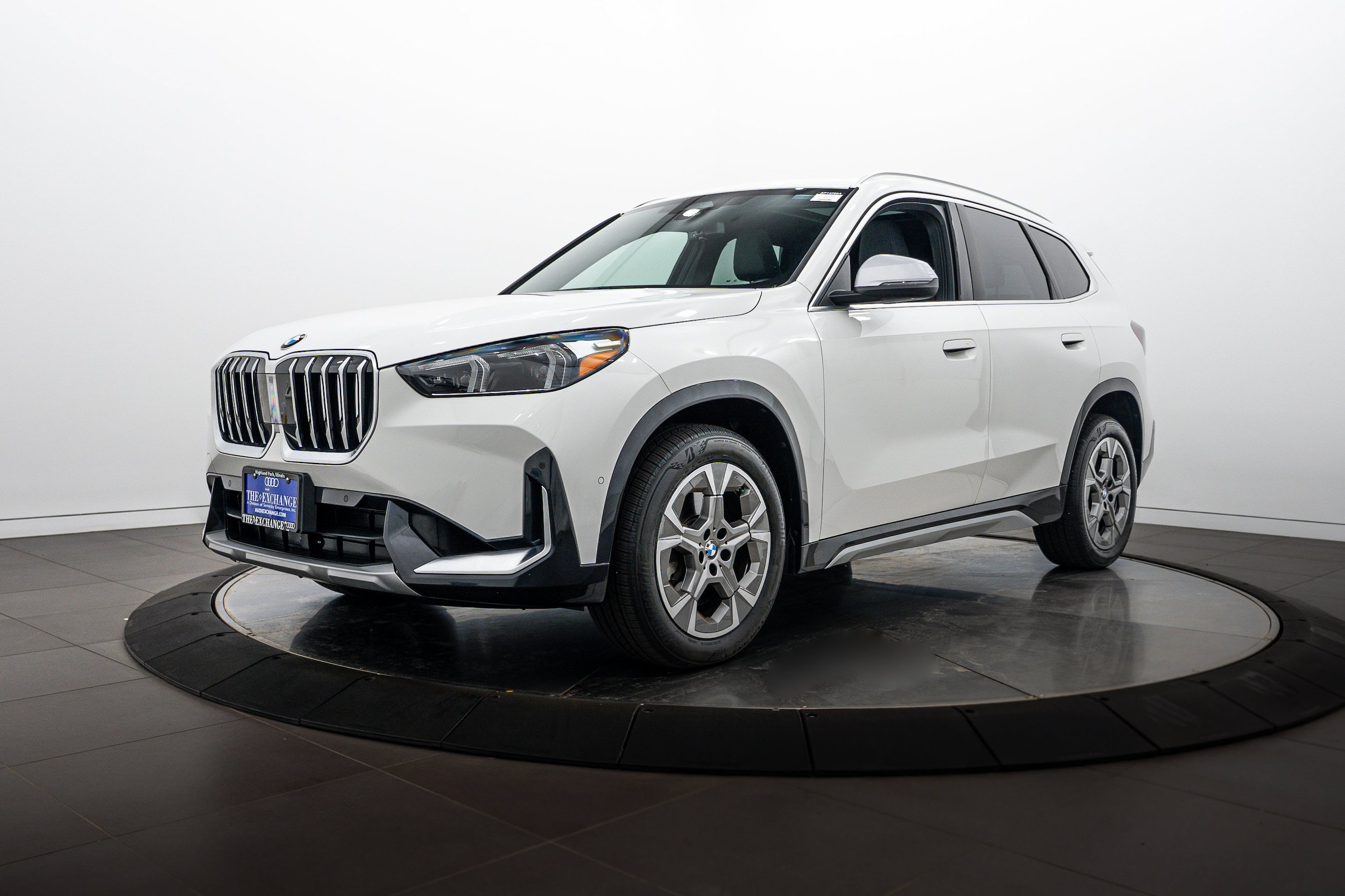 Used 2023 BMW X1 xDrive28i w/ Convenience Package AWD/4WD image 6