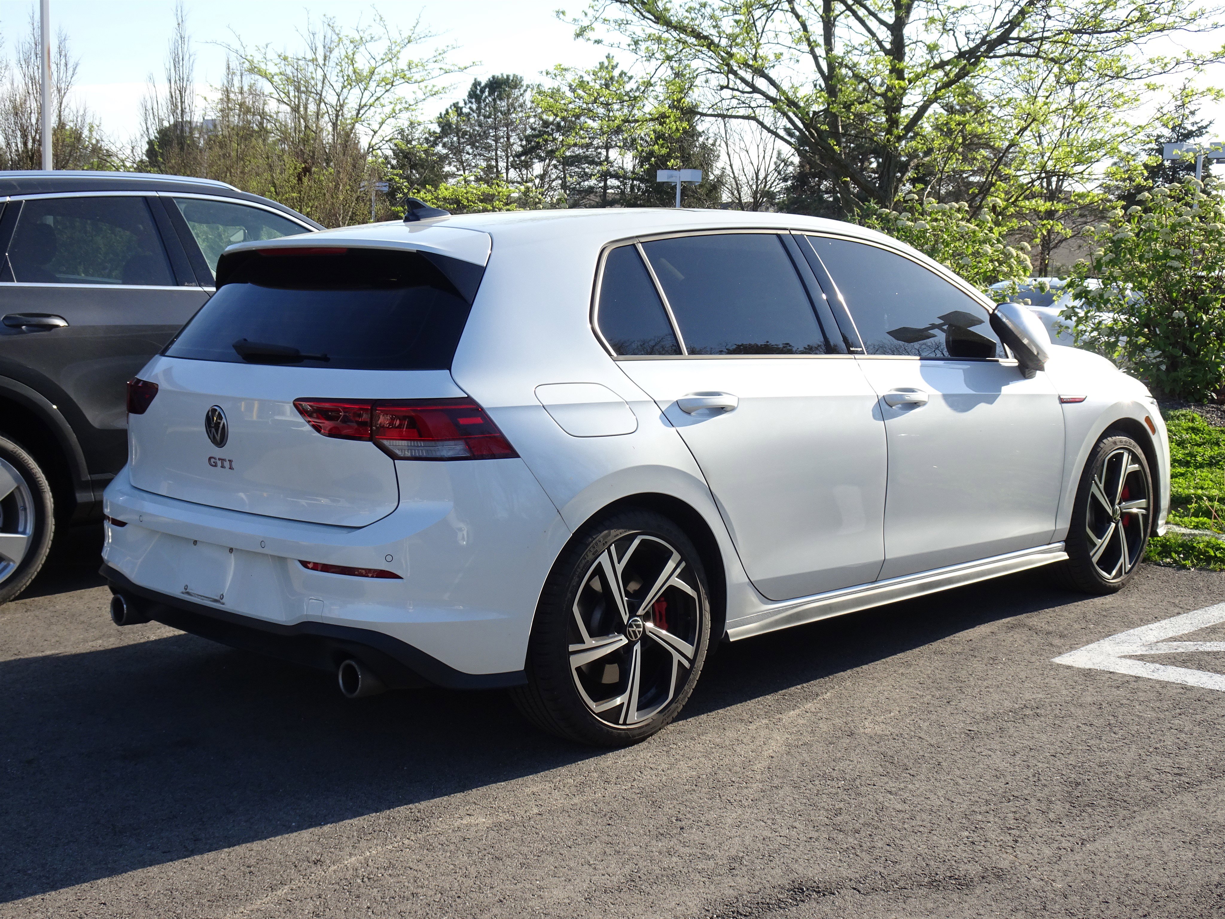 Used 2024 Volkswagen GTI SE w/ SE Leather Seats Package FWD image 5