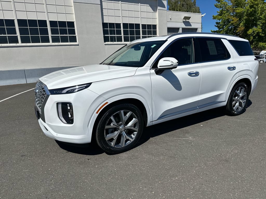 Certified 2021 Hyundai Palisade Limited w/ Cargo Package AWD/4WD image 2