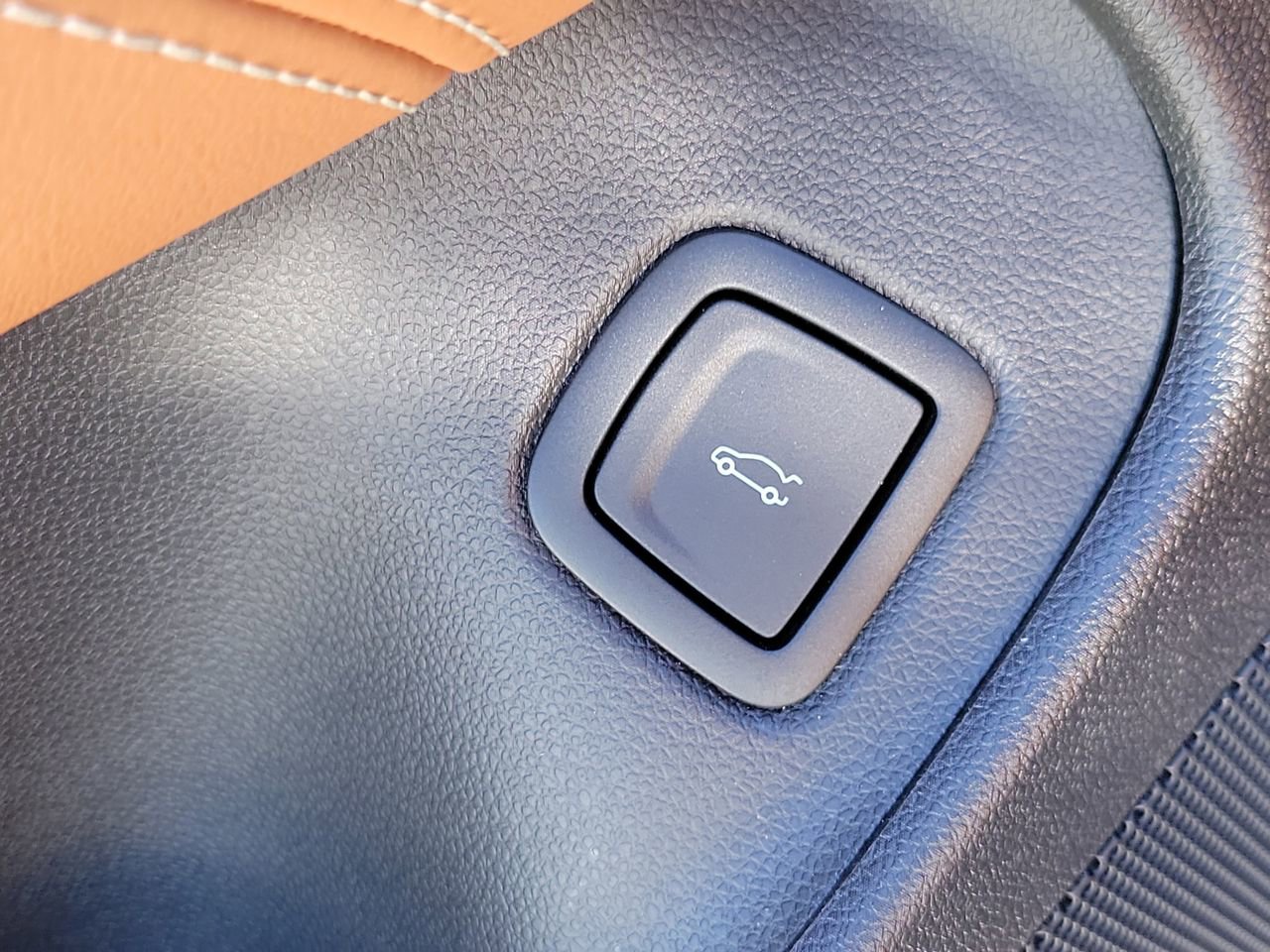 Used 2025 Cadillac CT4 Premium Luxury image 23