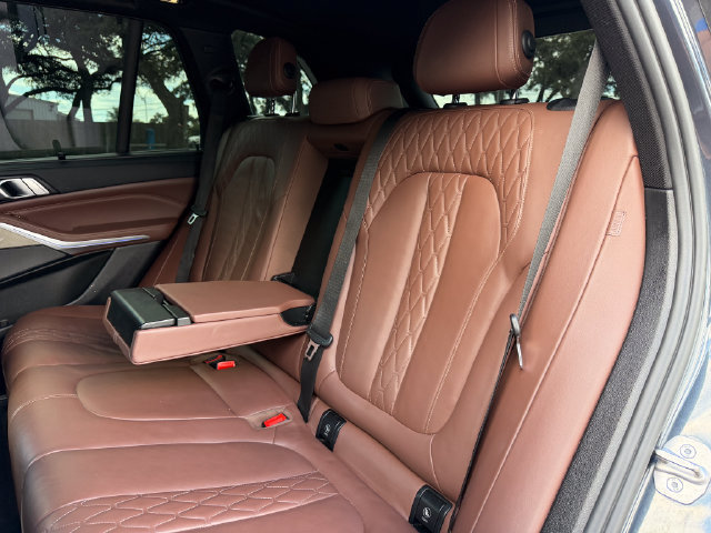 Used 2022 BMW X5 M50i w/ Executive Package AWD/4WD image 19