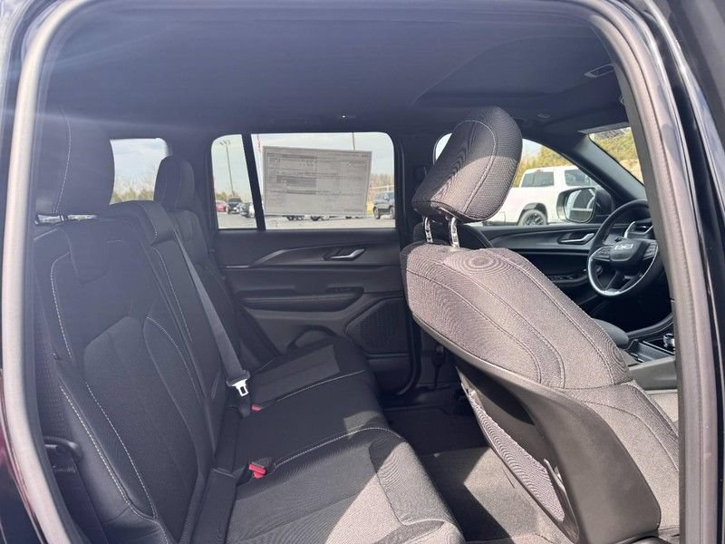New 2026 Jeep Grand Cherokee Laredo X AWD/4WD image 7