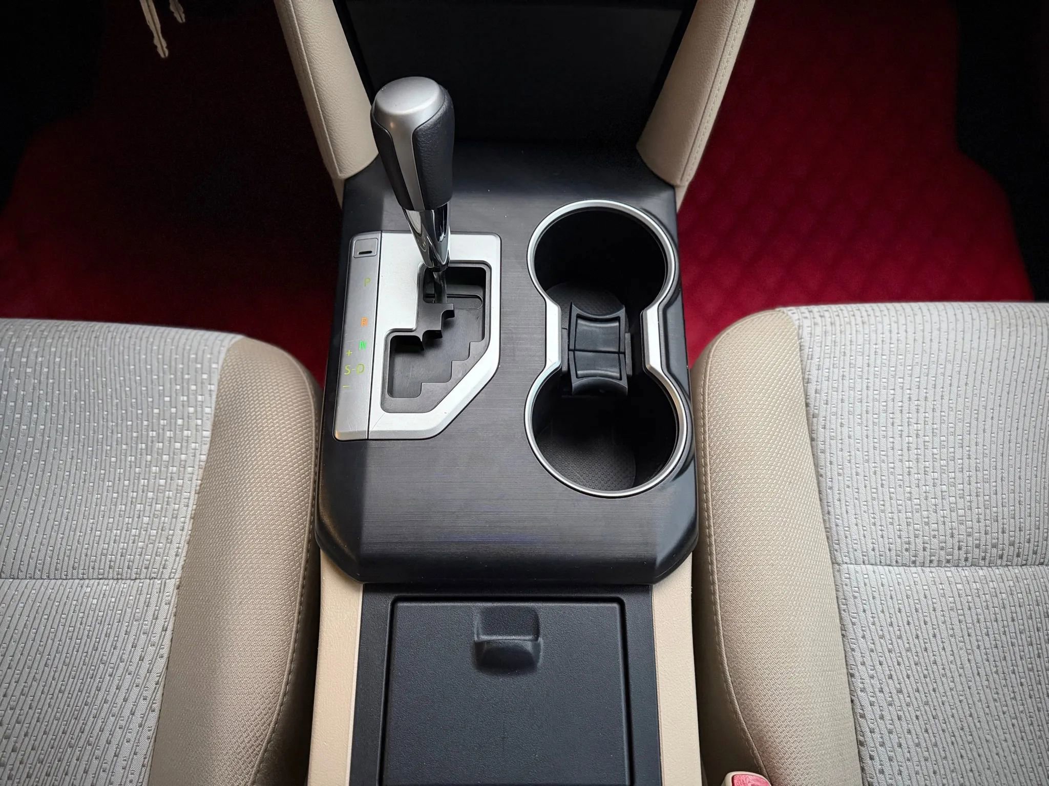 Used 2012 Toyota Camry LE image 14