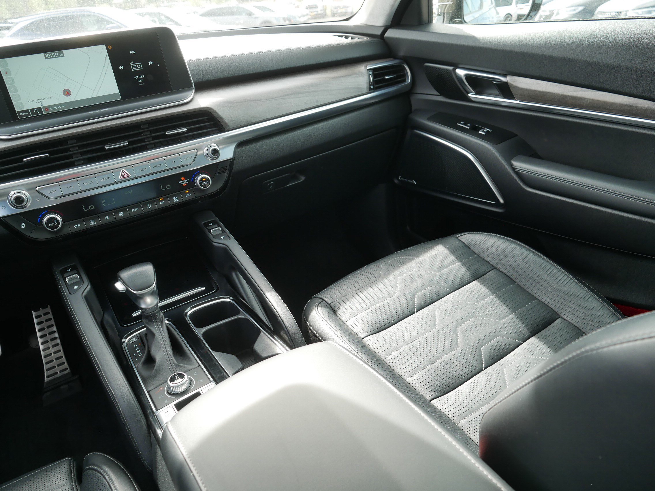 Used 2022 Kia Telluride SX w/ SX Prestige Package AWD/4WD image 11