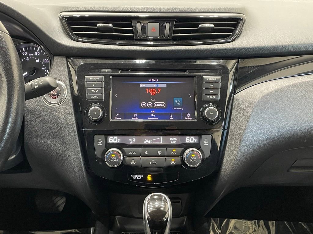 Used 2022 Nissan Rogue Sport SV image 24