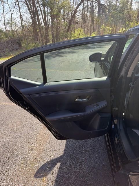 Used 2023 Nissan Sentra SR w/ SR Premium Package image 26