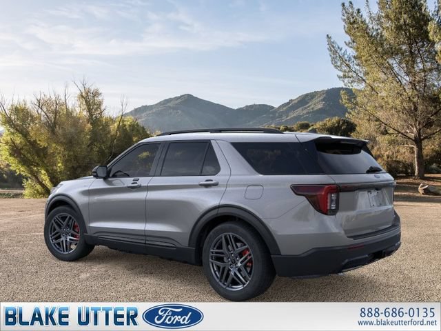 New 2026 Ford Explorer ST-Line w/ ST-Line Street Pack AWD/4WD image 4