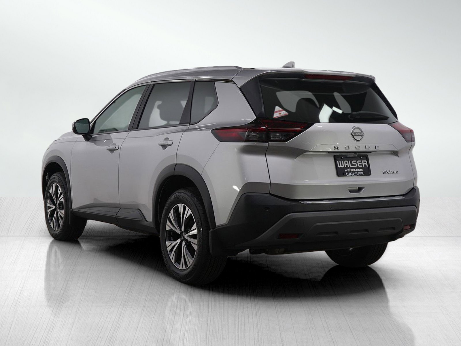 Used 2023 Nissan Rogue SV w/ SV Premium Package image 3
