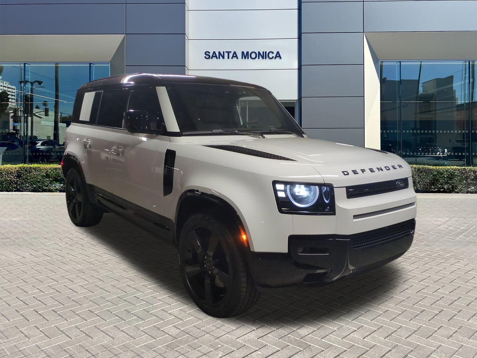 New 2026 Land Rover Defender 110 X-Dynamic SE image 7