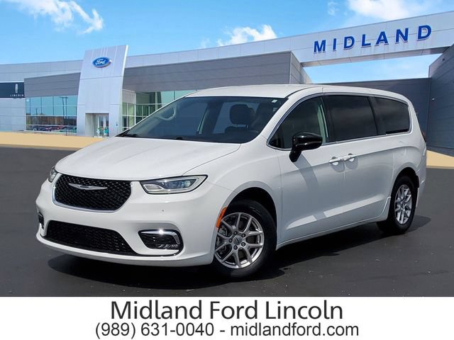 Used 2024 Chrysler Pacifica Touring-L FWD 360° Tour