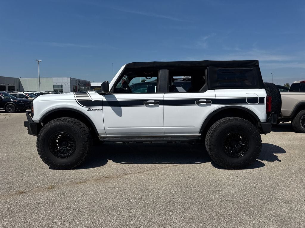 Used 2022 Ford Bronco 4-Door AWD/4WD image 2