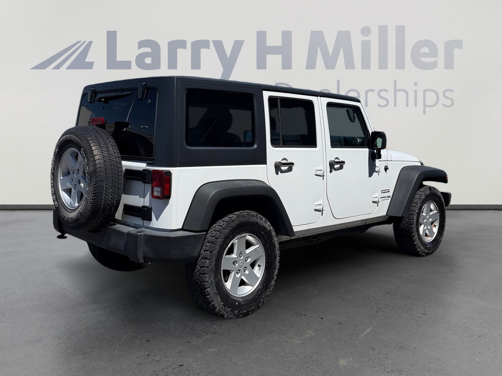 Used 2018 Jeep Wrangler Unlimited Sport S AWD/4WD image 5