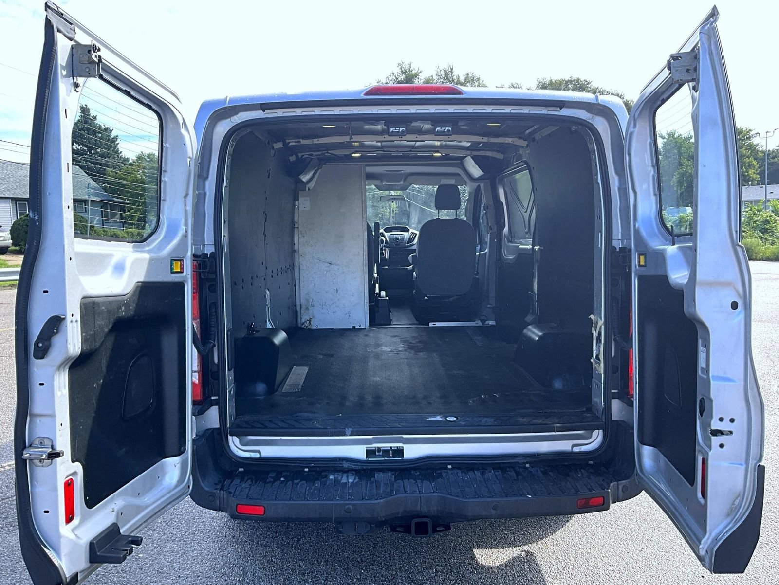 Used 2017 Ford Transit 150 130 Low Roof RWD image 9