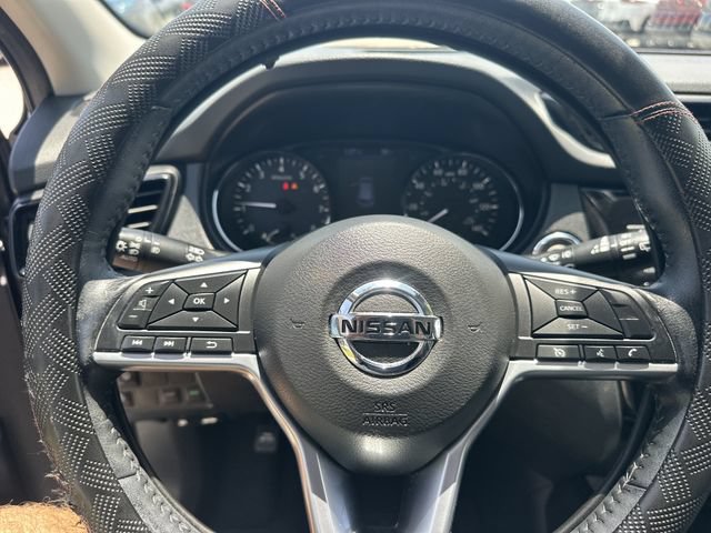 Used 2021 Nissan Rogue Sport SV FWD image 18