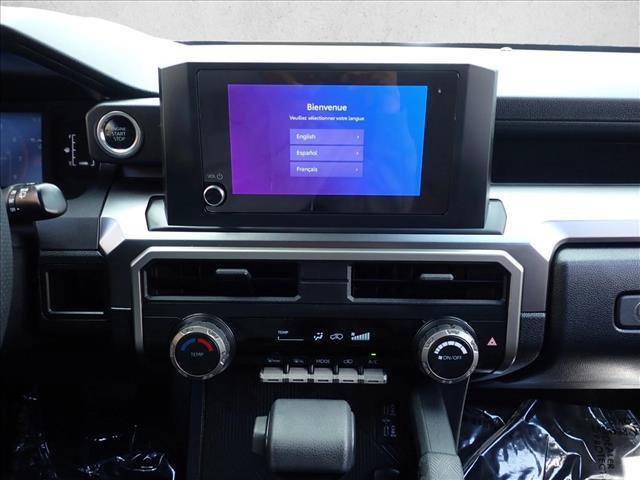 Used 2025 Toyota 4Runner SR5 AWD/4WD image 15