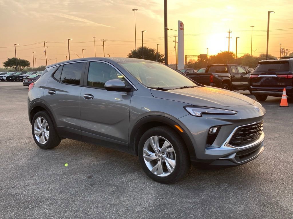 Used 2025 Buick Encore GX Preferred image 3