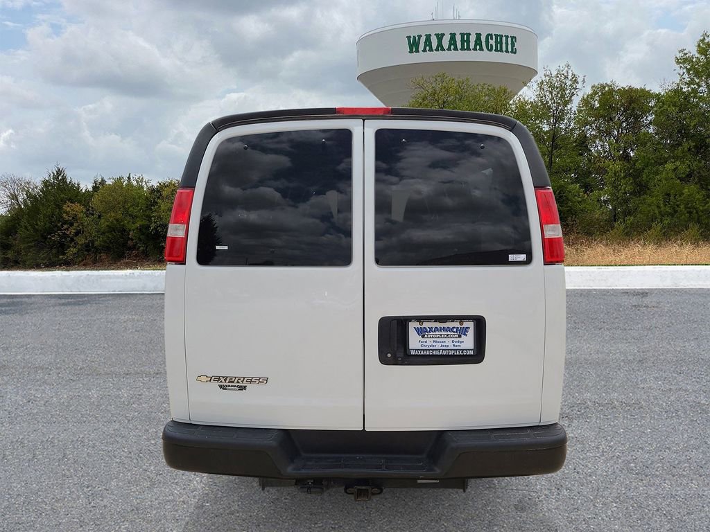 Used 2023 Chevrolet Express 3500 LS RWD image 4