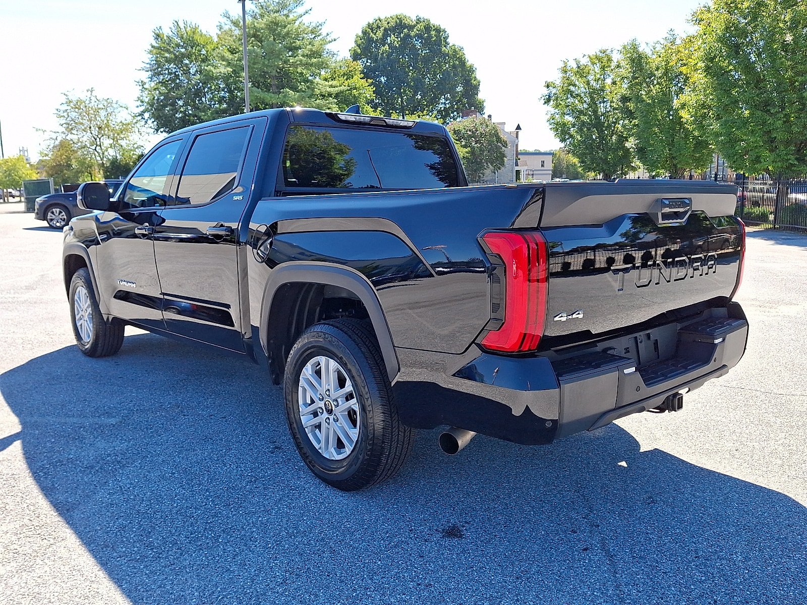 Used 2023 Toyota Tundra SR5 w/ SR5 Premium Package AWD/4WD image 4