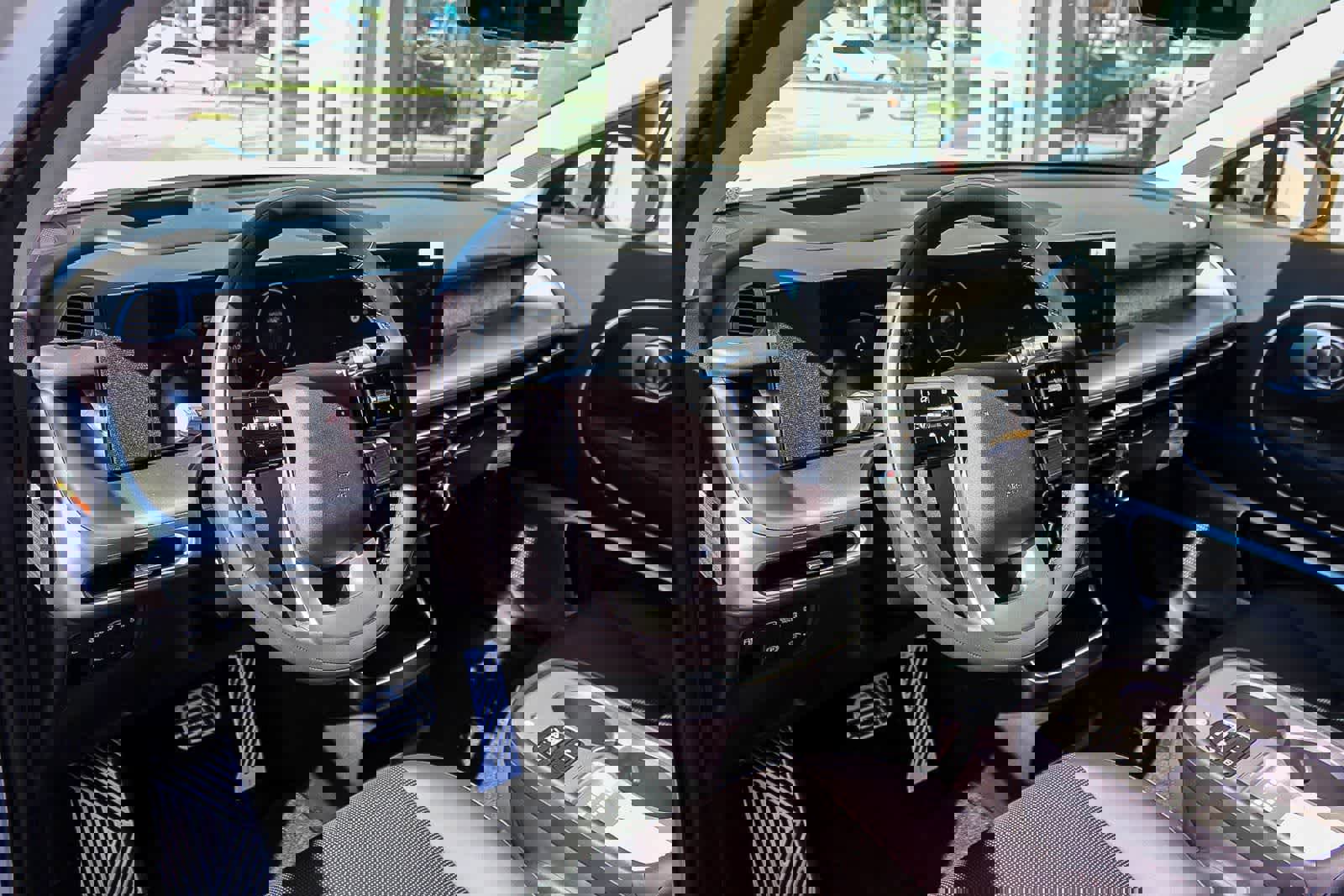 New 2026 Hyundai Ioniq 9 Calligraphy w/ Tow & Go Package AWD/4WD image 23